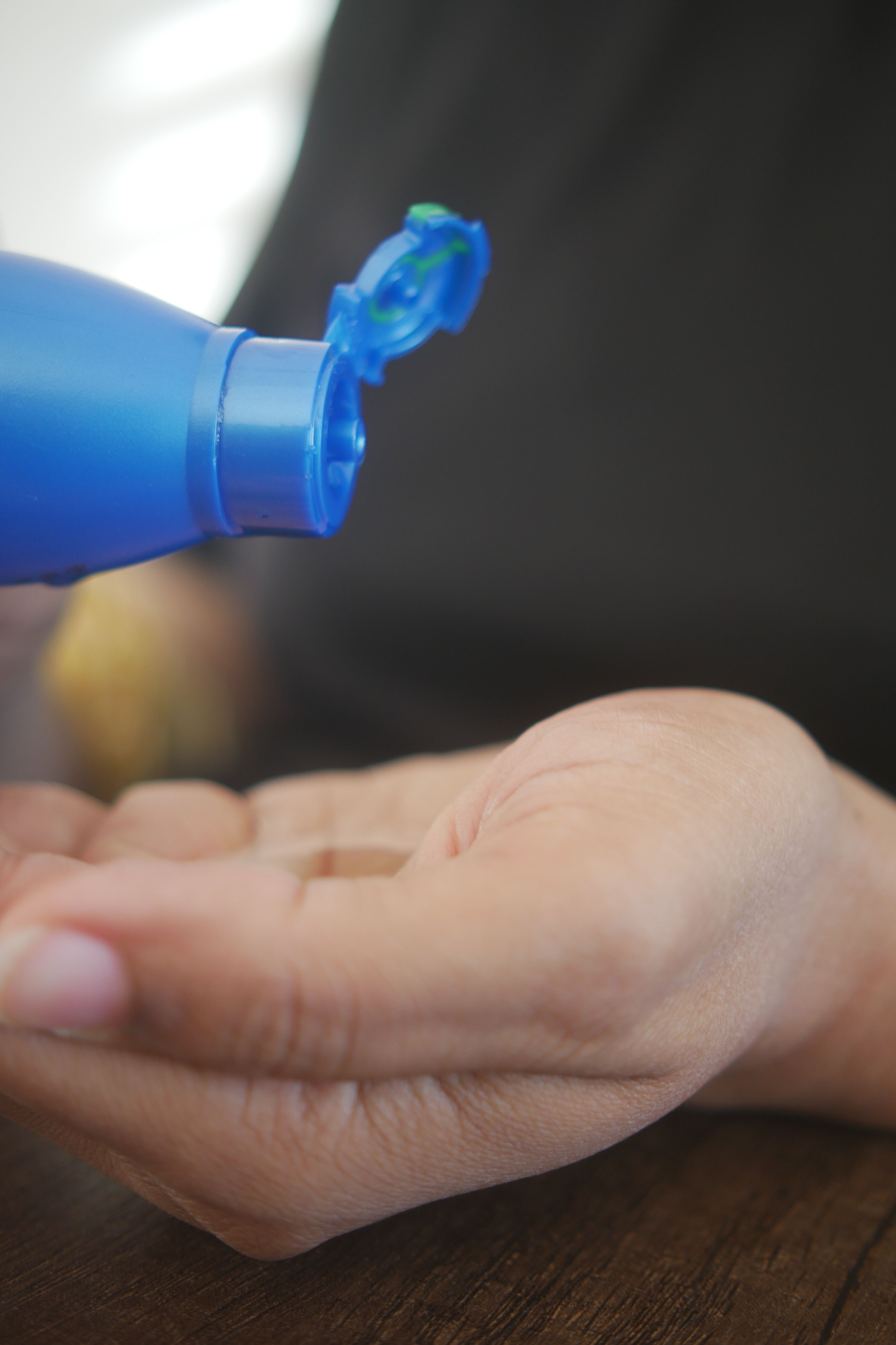 Ways to Apply Hair Oil