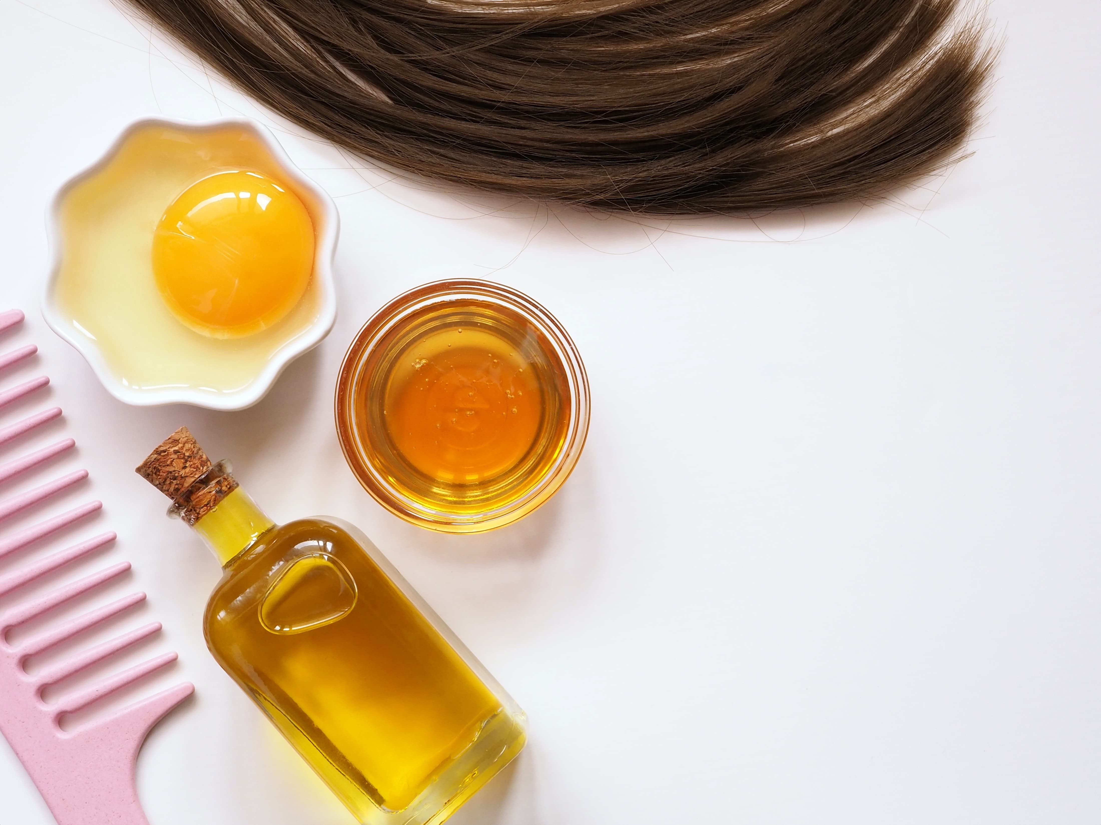 Olive and egg hair mask for frizzy hair