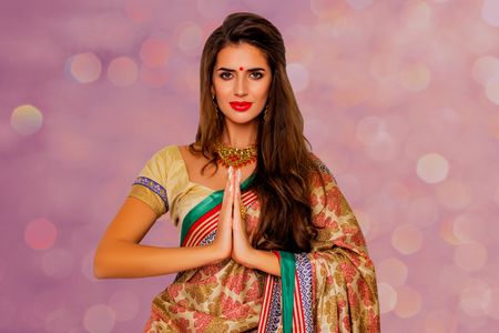 Hairstyles for Saree