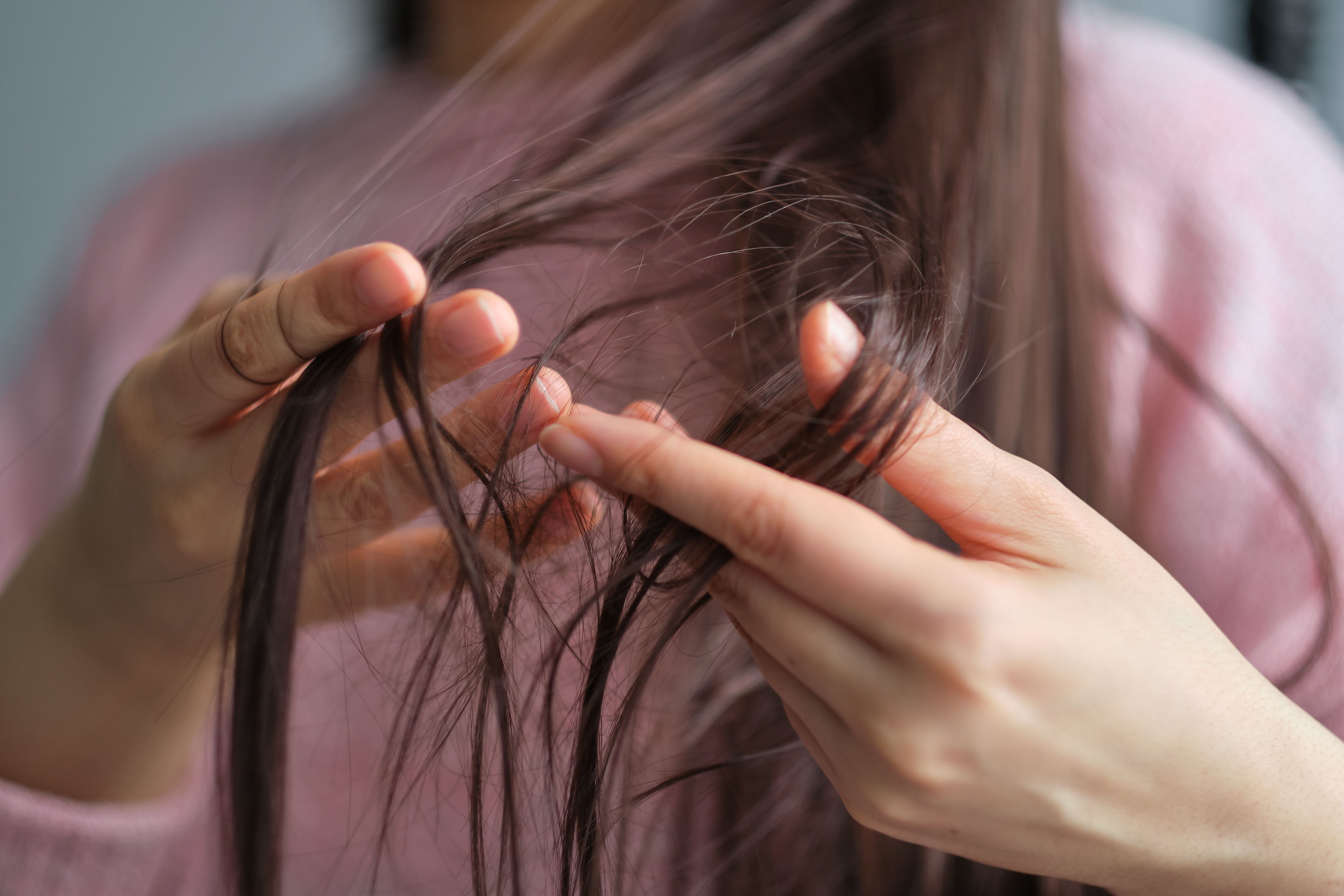 Repairing damaged hair