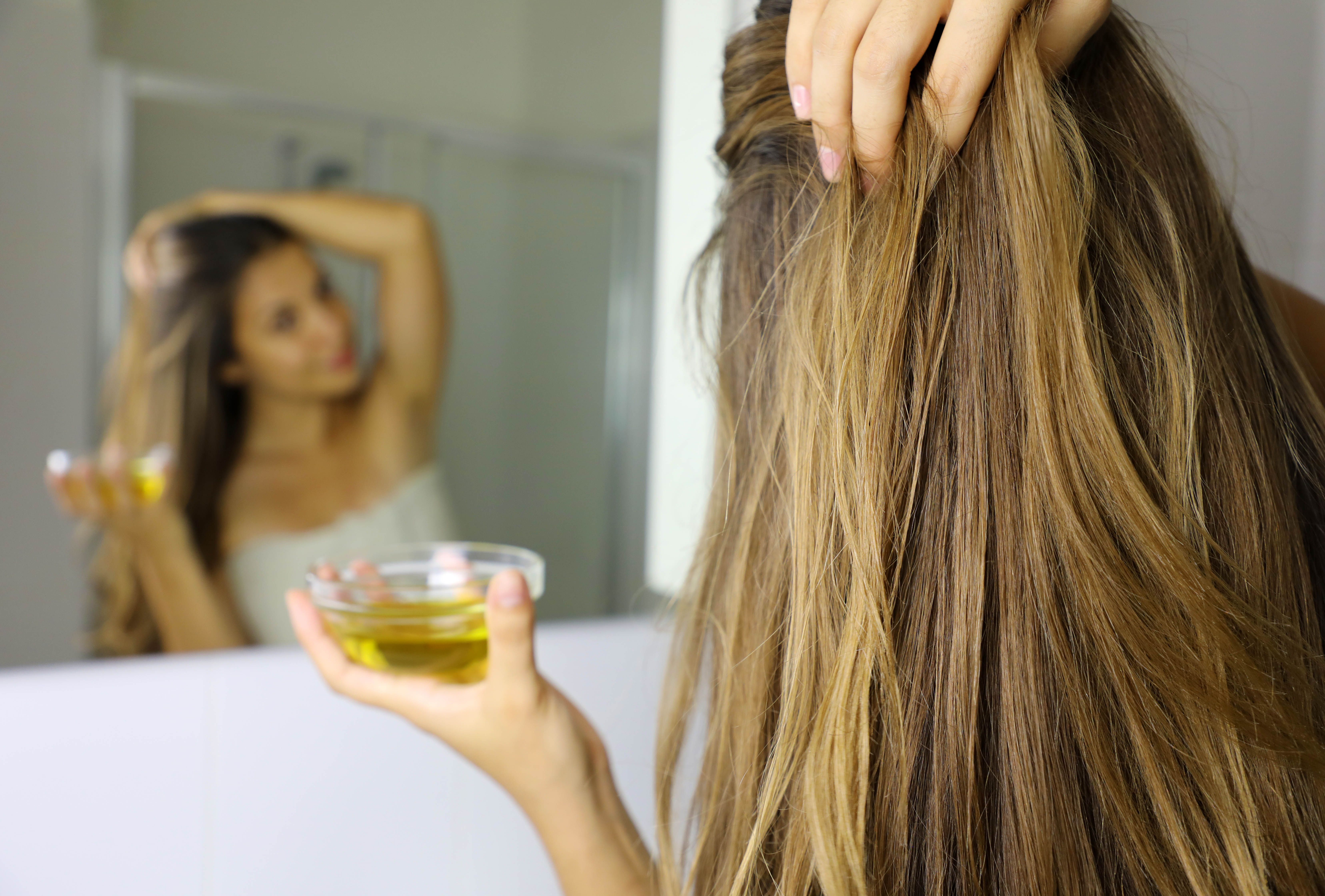 How to use Hair Oil for dry hair