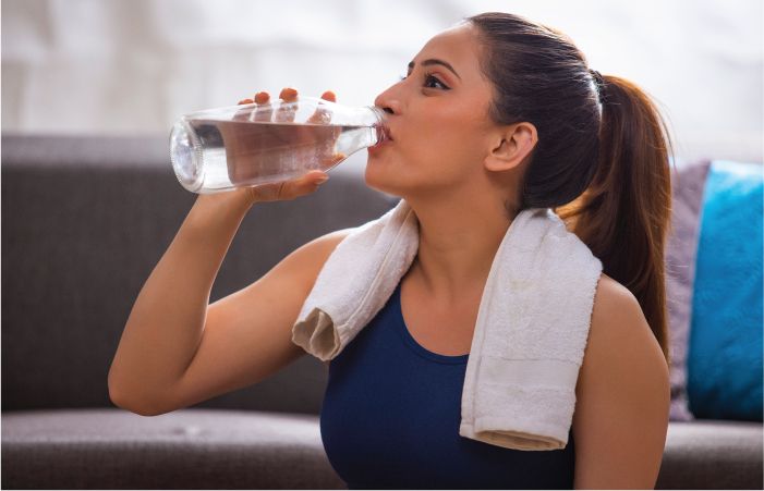 Hydrate Yourself to prevent Dandruff in Winter