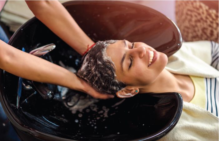 Wash Your Hair With a Clarifying Shampoo