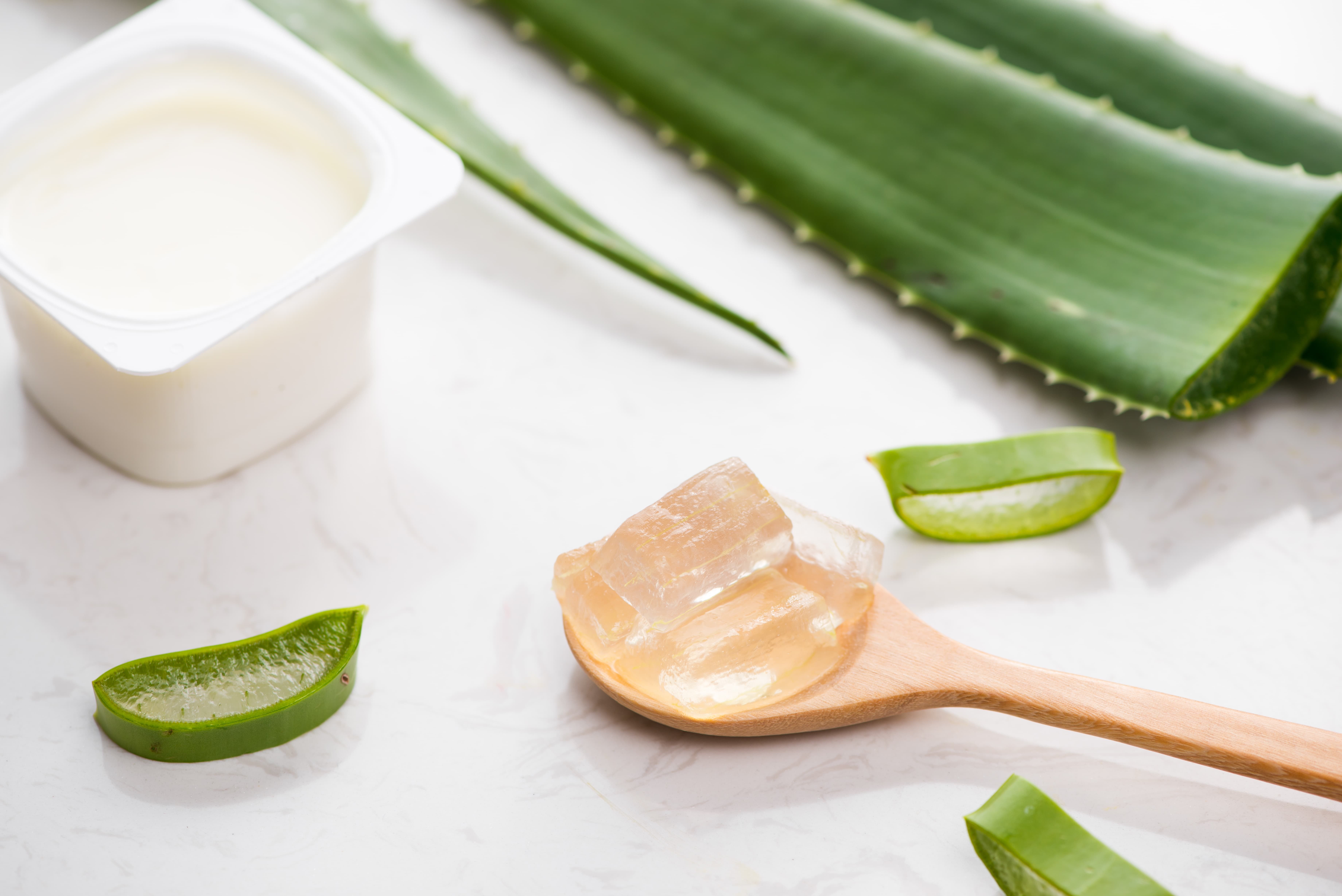 Aloe vera and yoghurt mask